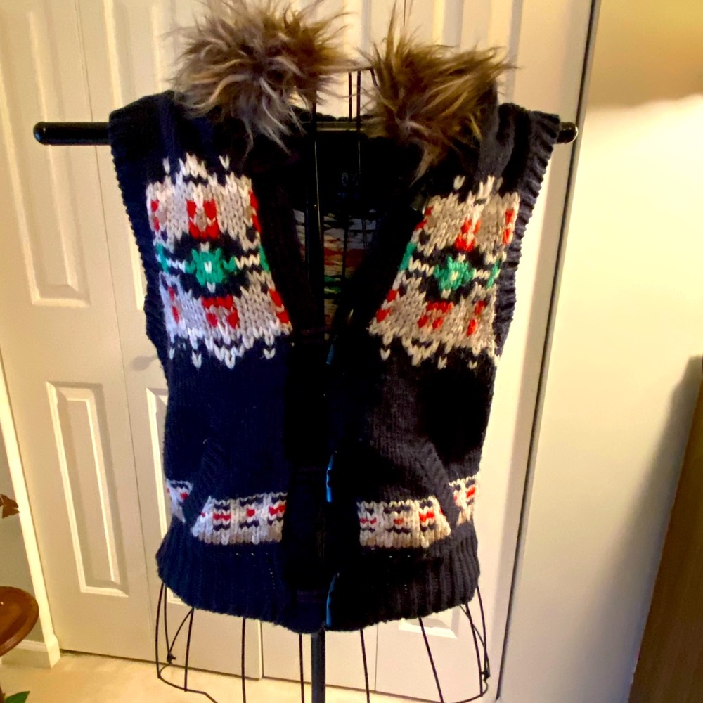 American Eagle Winter Sweater Vest with Fur Trimmed Hood